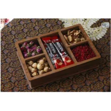 جعبه پذیرایی 5 قسمتی مدل H212 بدنه چوب با روکش چوبی و در اکریلیک شفاف، ابعاد 75×75 میلی متر (4 قسمت) و 160×75 میلی متر (1 قسمت)