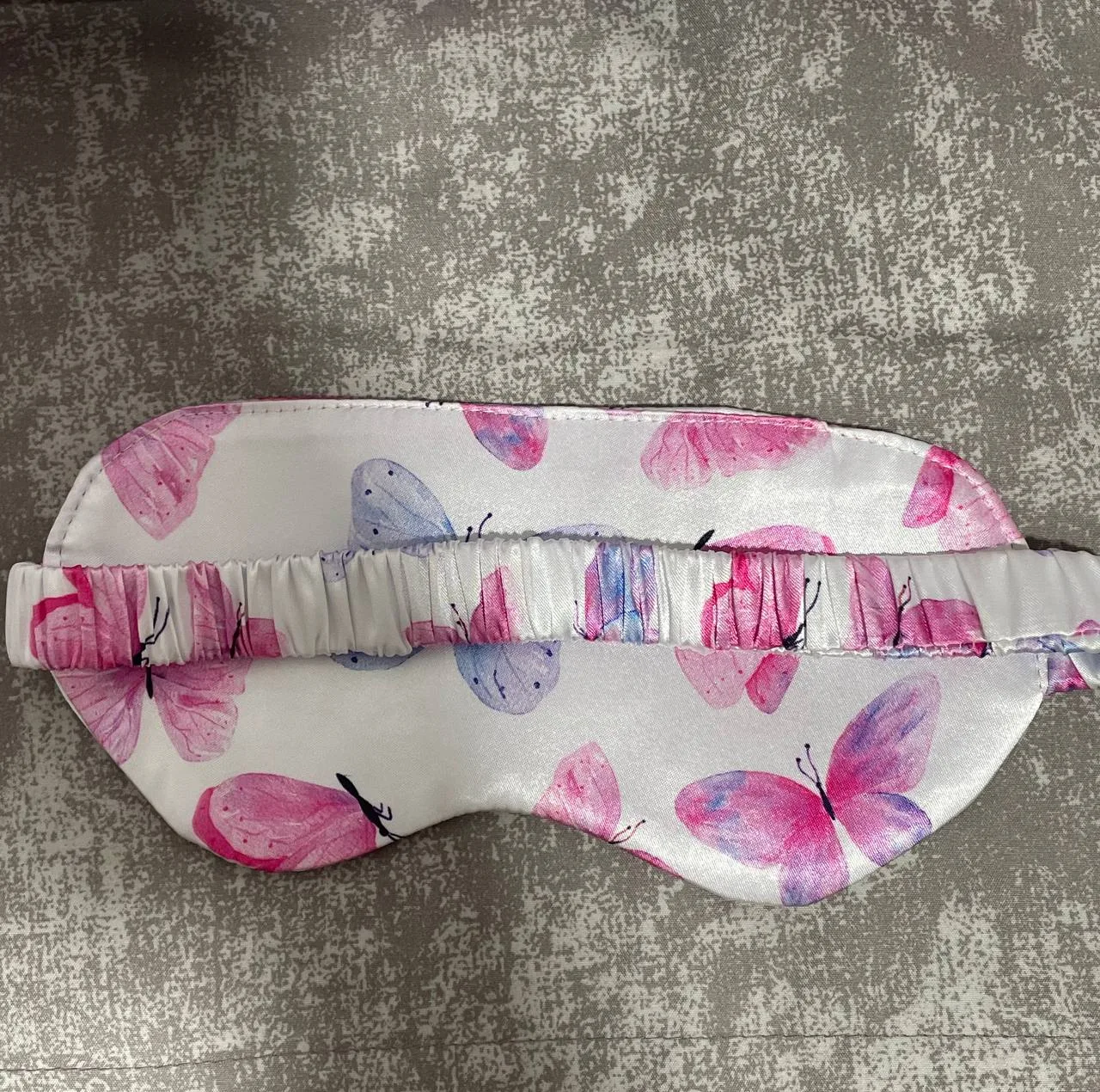 روبالش مدل satin سایز 50*70 سانتی متر همراه کش مو و چشم بند