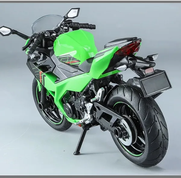 موتور بازی مدل کاوازاکی Ninja 400
