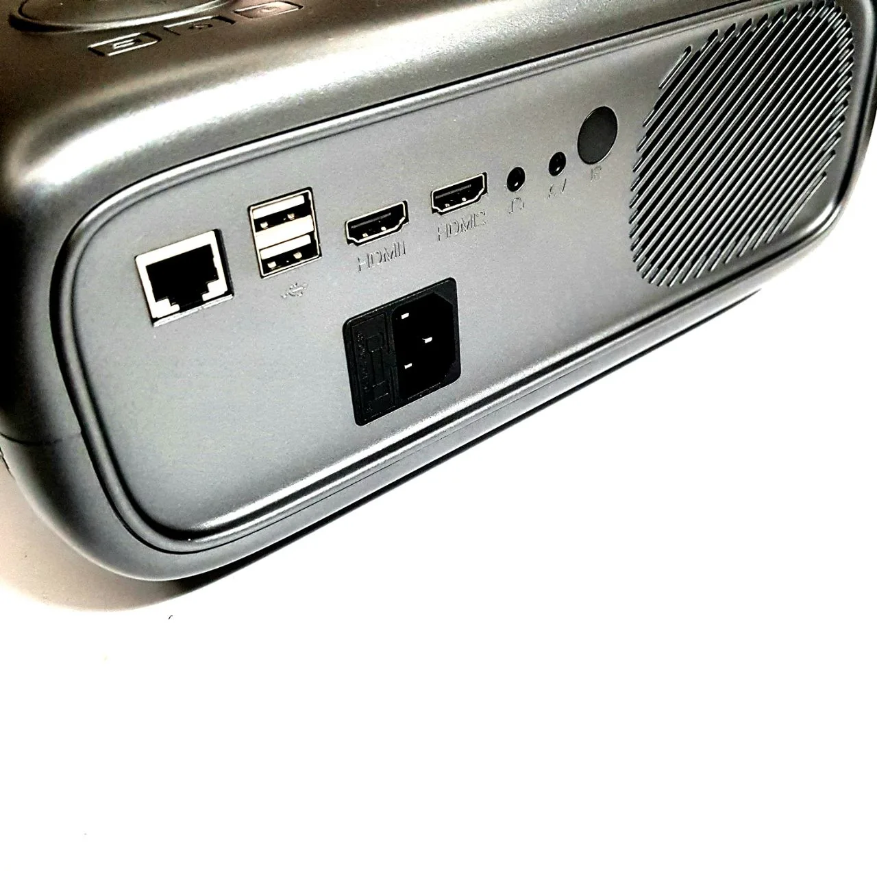 ویدئو پروژکتور مگاژکت مدل A70 PRO