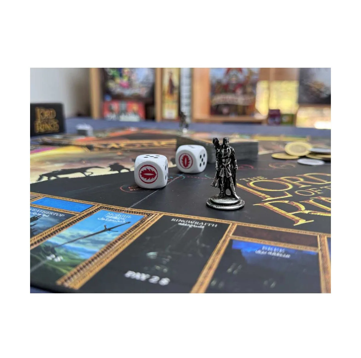 بازی فکری مونوپولی ارباب حلقهها فکرآوران مدل Monopoly بازی استراتژیک 2 تا 6 نفره با کنترل حلقه قدرت، نقشآفرینی، جمعآوری امتیاز و مدت زمان بیش از یک ساعت مناسب 8 سال به بالا