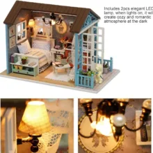 کیت ساختنی 500 تکه ناب سل مدل پازل خانه مینیاتوری چوبی چراغدار سه بعدی A-8007 کد FOREST TIMES CUTEROOM DIY HOUSE DO IT YOURSELF