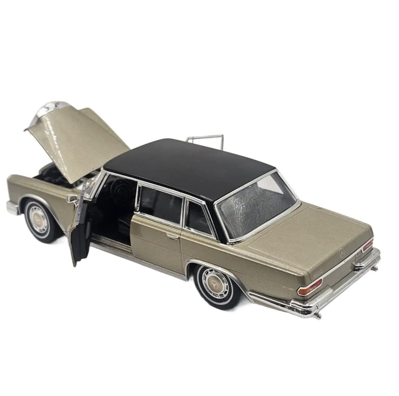 ماکت ماشین ناب سل مدل مرسدس بنز فلزی 1963 ولی کد 1:24MERCEDES BENZ600