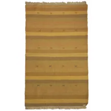 گلیم دستبافت یک و نیم متری نرمین کسا طرح سنتی کد NKP.B 110