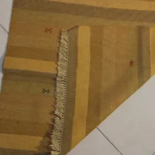 گلیم دستبافت یک و نیم متری نرمین کسا طرح سنتی کد NKP.B 110
