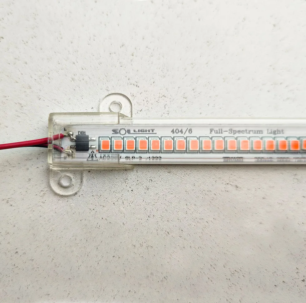 لامپ رشد گیاه 7 وات مدل فول اسپکتروم 220v طرح ریسه ال ای دی بسته 2 عددی