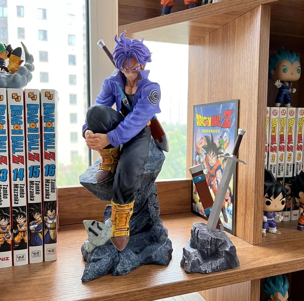 فیگور مدل Future Trunks، مناسب بزرگسالان، با ارتفاع 27 سانتیمتر، بدنه ABS و بدون ویژگیهای حرکتی