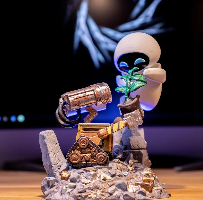 فیگور مدل WALL-E و EVE  ارتفاع ۱۵ سانتی‌متر