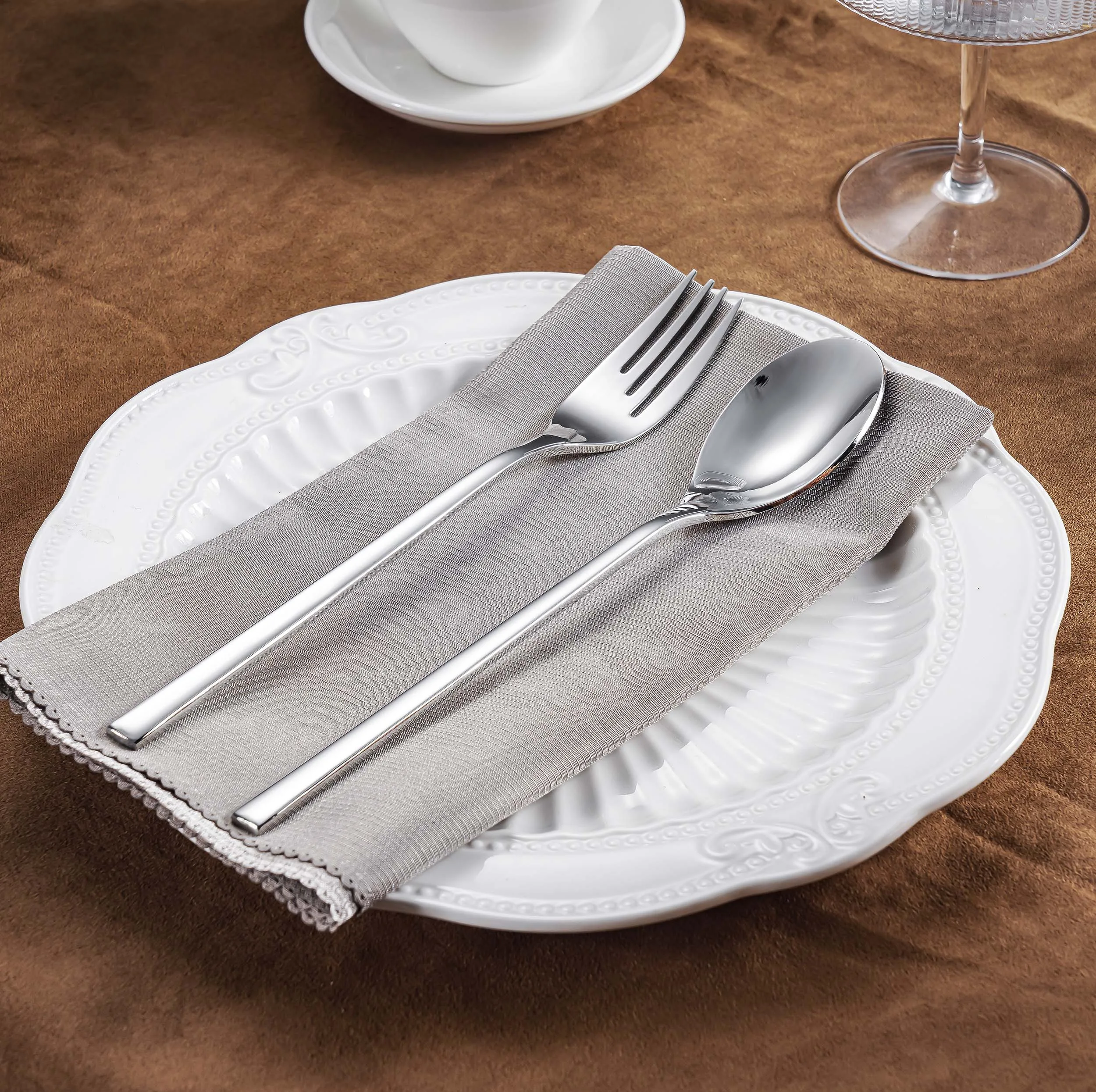 سرویس قاشق و چنگال 15 پارچه جی فی نی مدل G-253