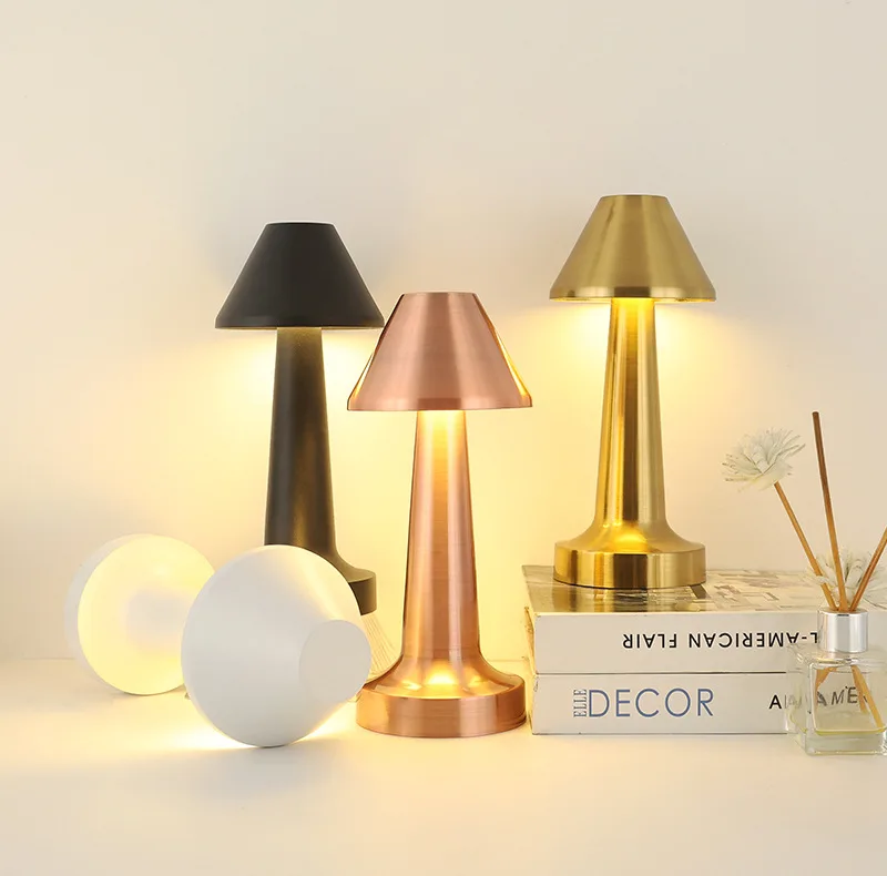 چراغ رومیزی مدل LEDdesk