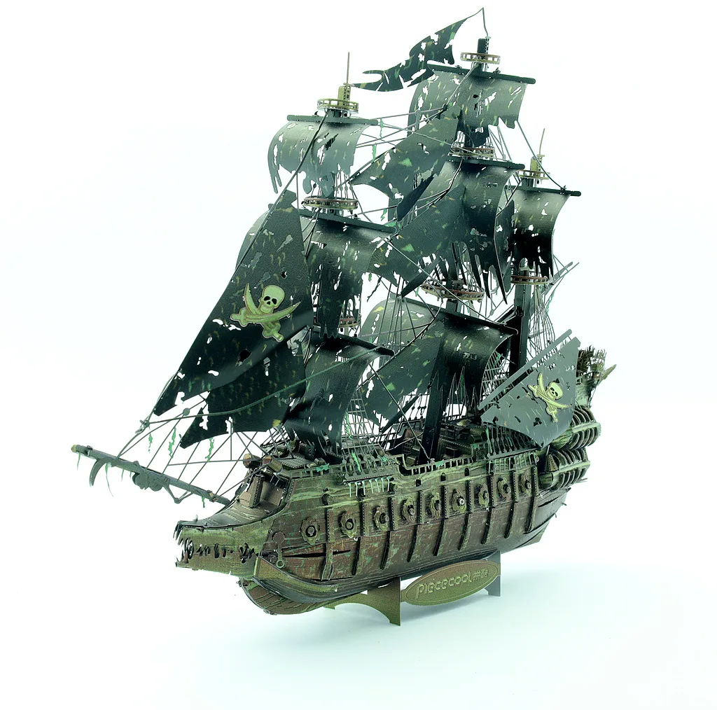 ساختنی 369 تکه پیسکول مدل FLYING DUTCHMAN