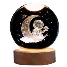 چراغ خواب مدل گوی کریستال چراغدار طرح ماه و فضانورد کد 91071-2D