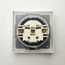 پریز برق ارت دار ایران الکتریک مدل بارانی IP44 بسته 3 عددی