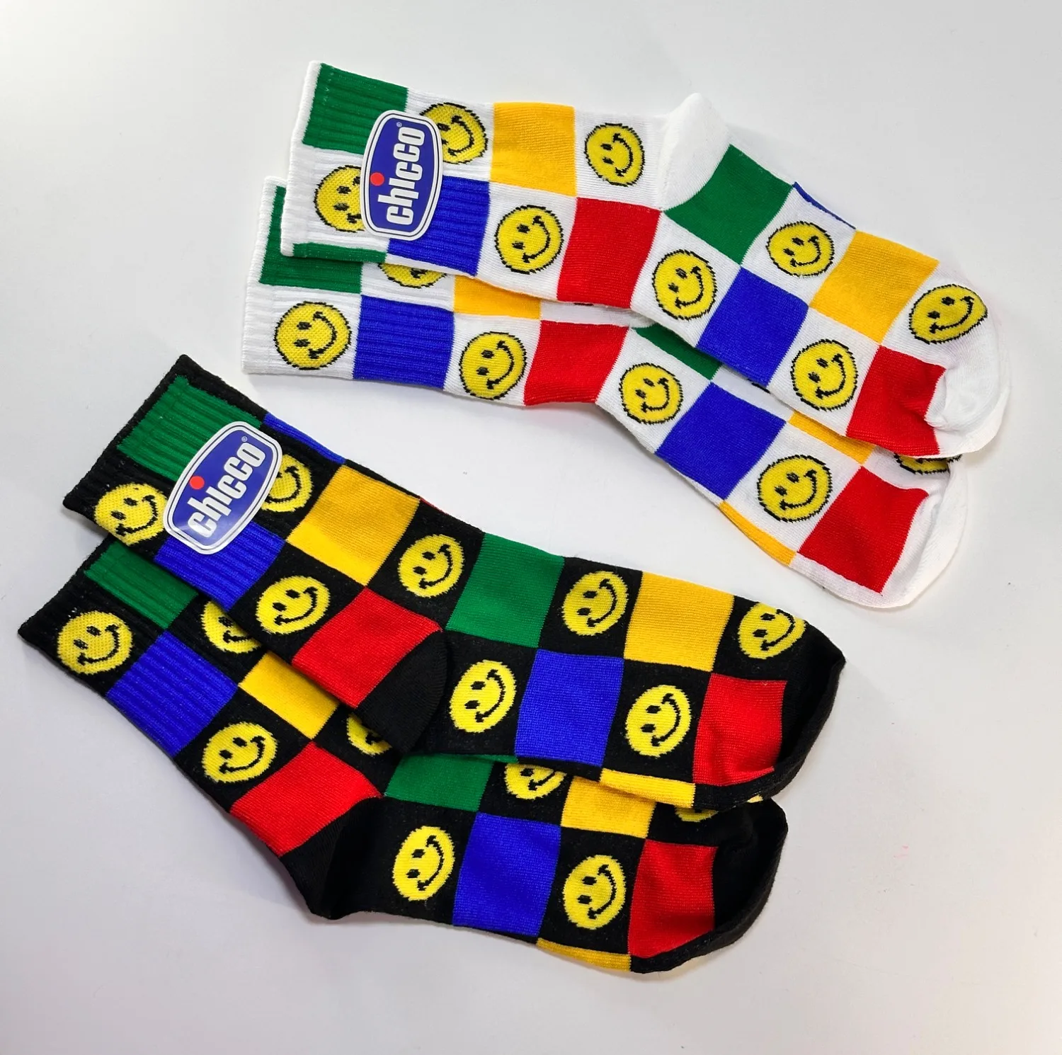 جوراب ساق بلند پسرانه چیکو مدل Emoji طرح لبخند شطرنجی