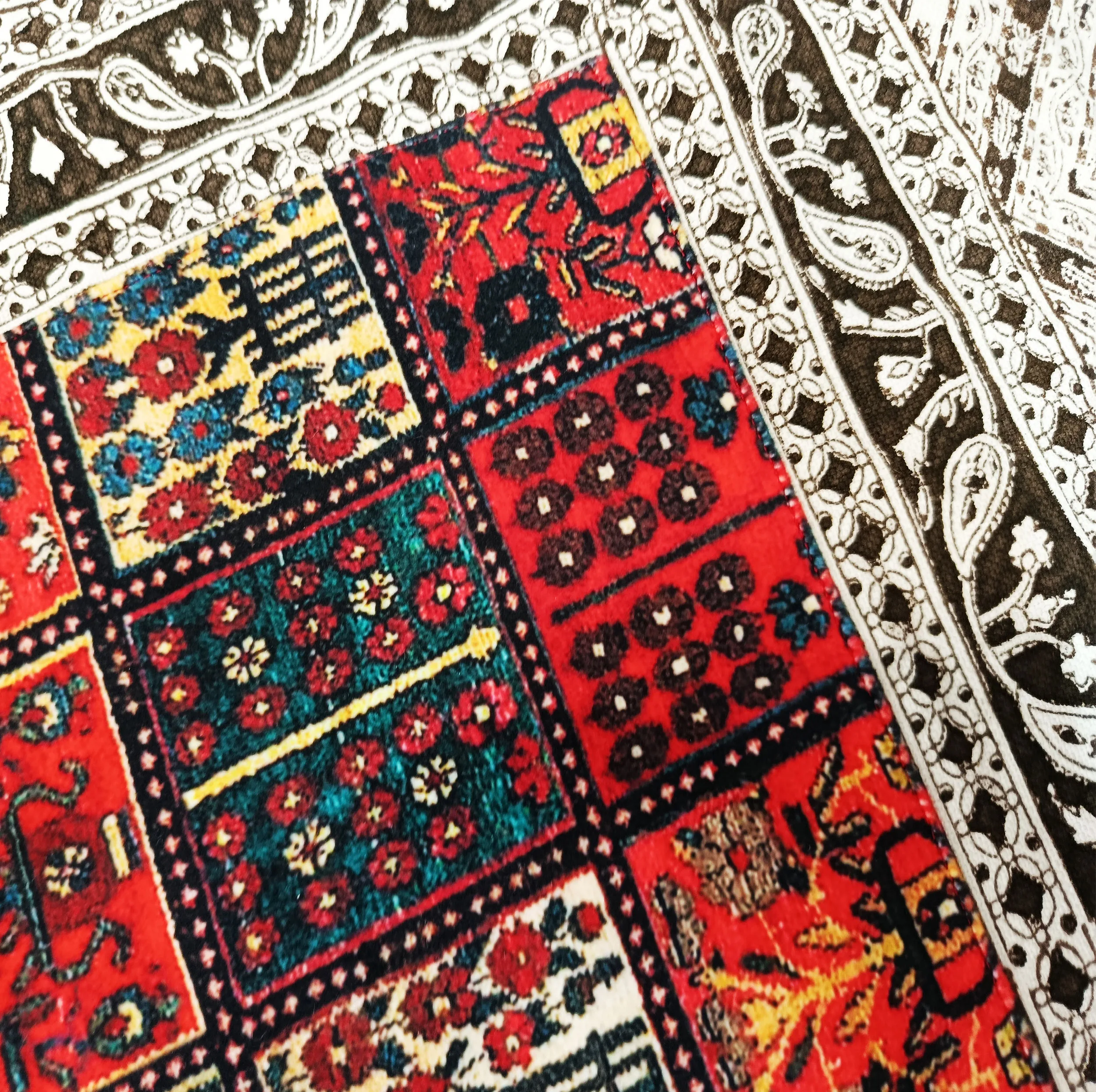 رومیزی قلمکار مدل گلیم سنتی