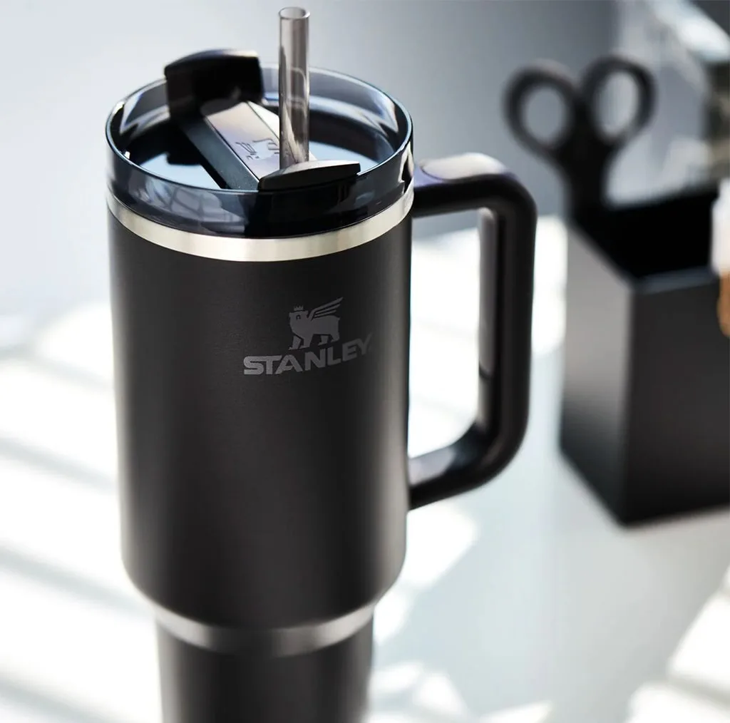 ماگ استنلی مدل Quencher Tumbler H2.0 کد 40oz گنجایش 1.18 لیتر