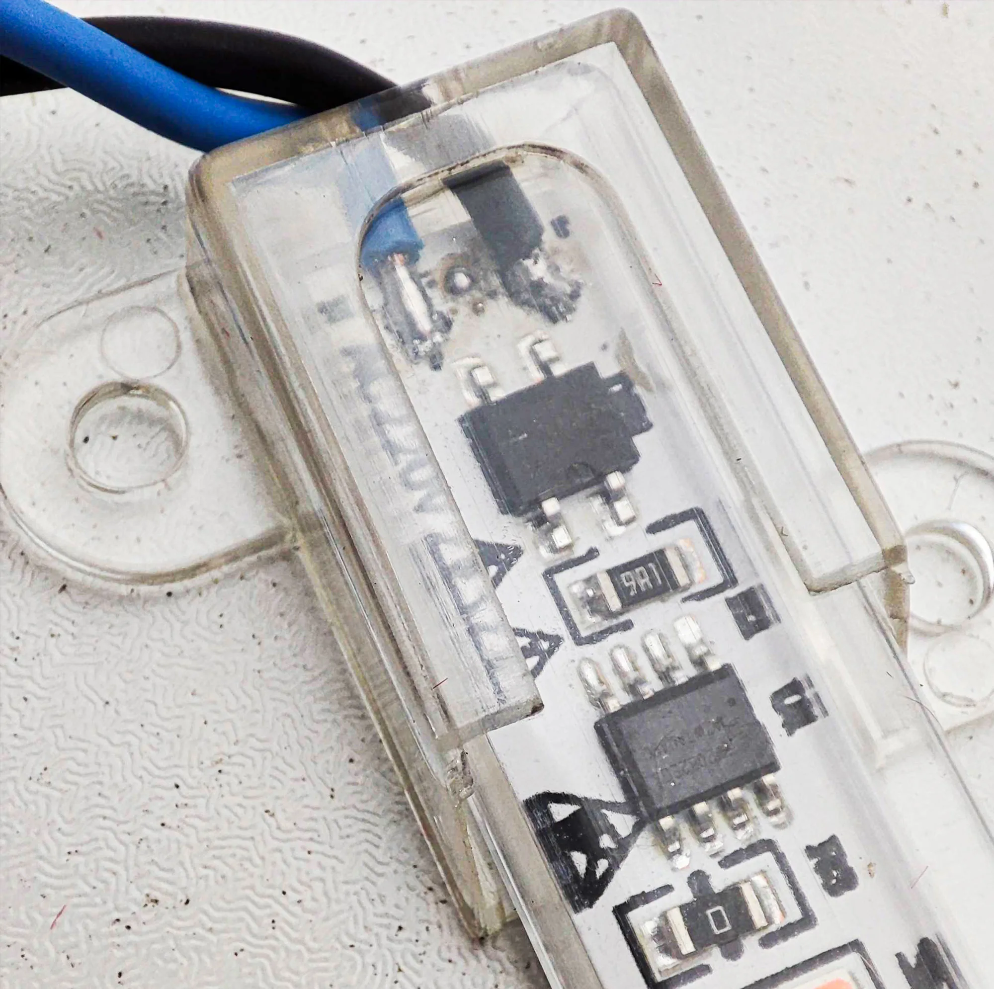 لامپ رشد گیاه 18 وات مدل فول اسپکتروم 220v طرح ریسه LED بسته 2 عددی