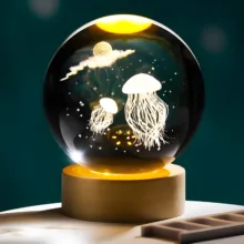 چراغ رومیزی مدل گوی شیشه ای 3D طرح عروس دریایی