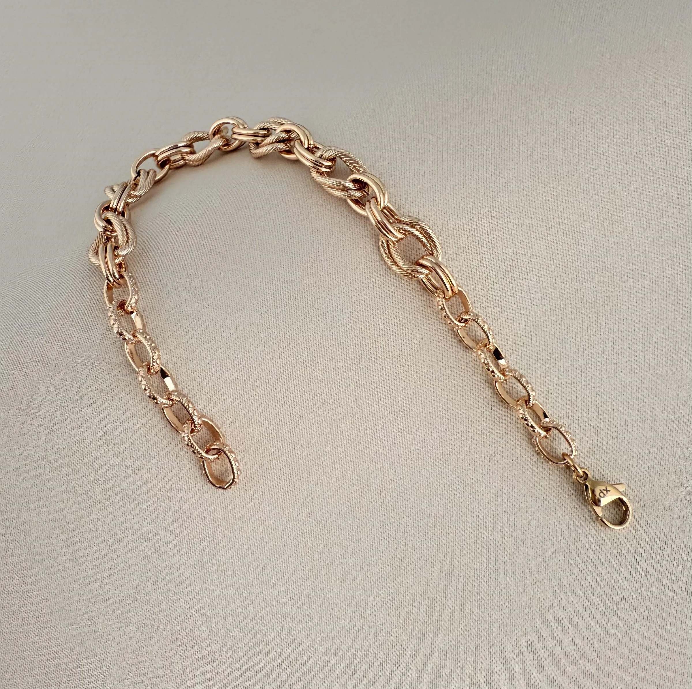 دستبند زنانه ژوپینگ مدل X0001018