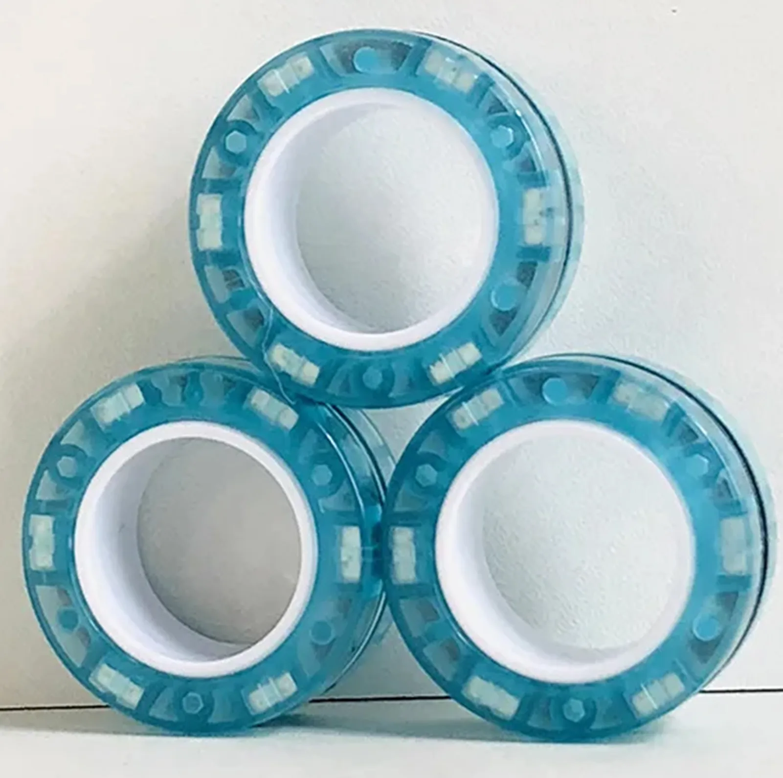 فیجت ضد استرس ریلایف مدل 200 Magnetic Ring طرح حلقه های مغناطیسی بسته ۳ عددی