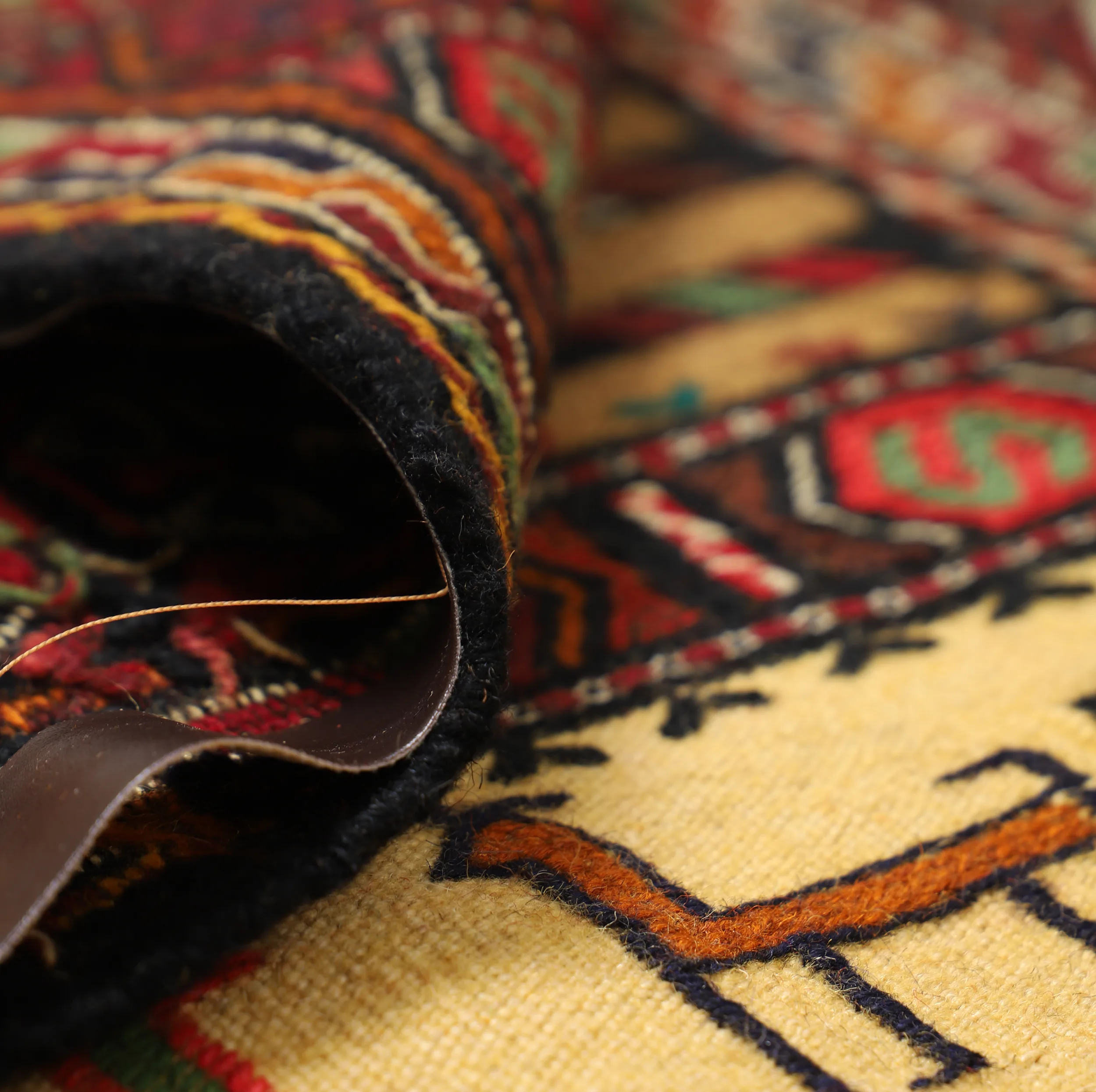 گلیم دستبافت دو متری مدل سفره کردی کد 4020448
