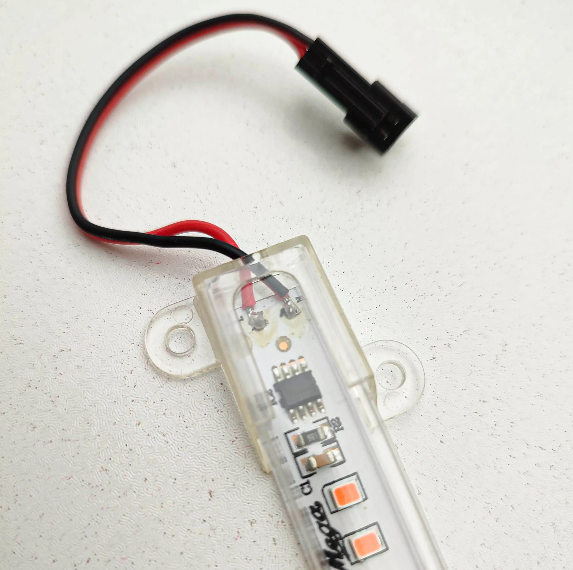 لامپ رشد گیاه 18 وات مدل فول اسپکتروم 220v طرح ریسه LED بسته 2 عددی