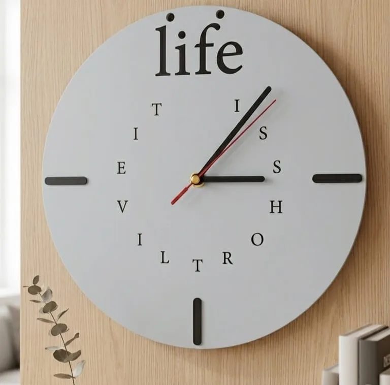 ساعت دیواری عقربهای با نشانگر فانتزی مدل life