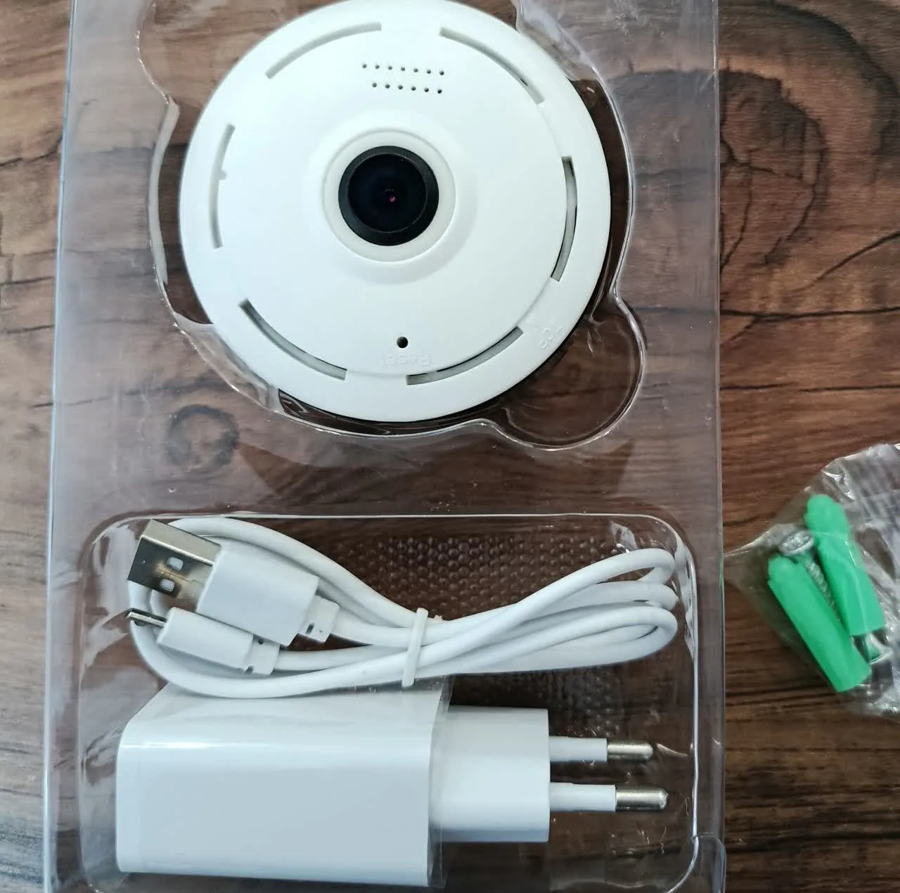 دوربین مداربسته تحت شبکه مدل v380pro