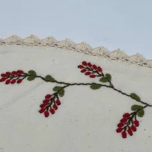 رومیزی سوزن دوزی طرح زرشک