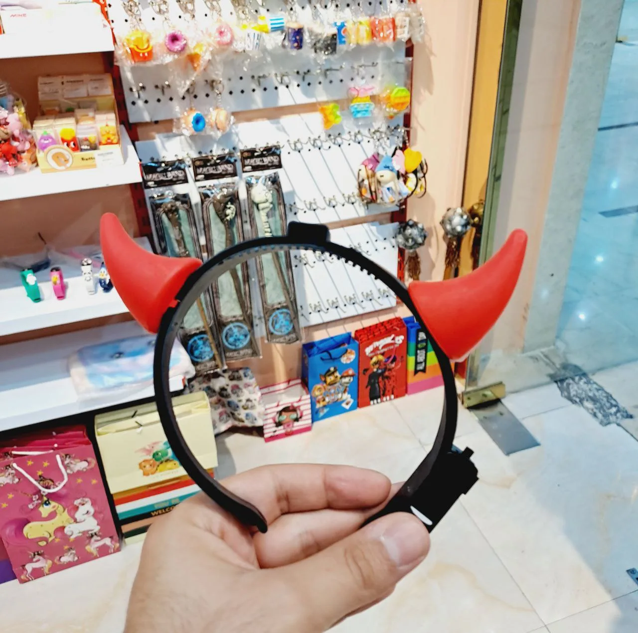ابزار شوخی مدل تل شاخ غول چراغ دار
