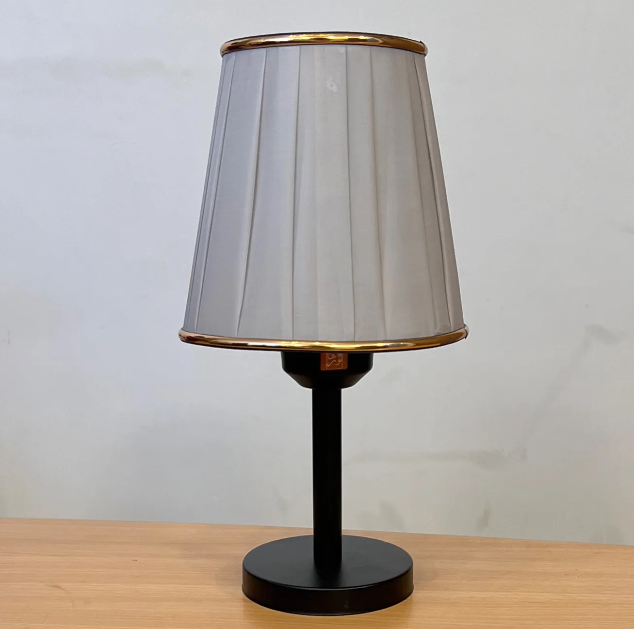 آباژور رومیزی نورهام مدل NHM-SP BLK- 15