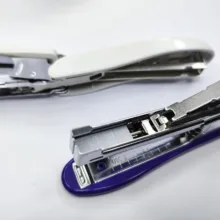 منگنه کانگرو مدل hs-10en/ez به همراه سوزن منگنه بسته 2 عددی