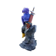 فیگور مدل Future Trunks، مناسب بزرگسالان، با ارتفاع 27 سانتیمتر، بدنه ABS و بدون ویژگیهای حرکتی