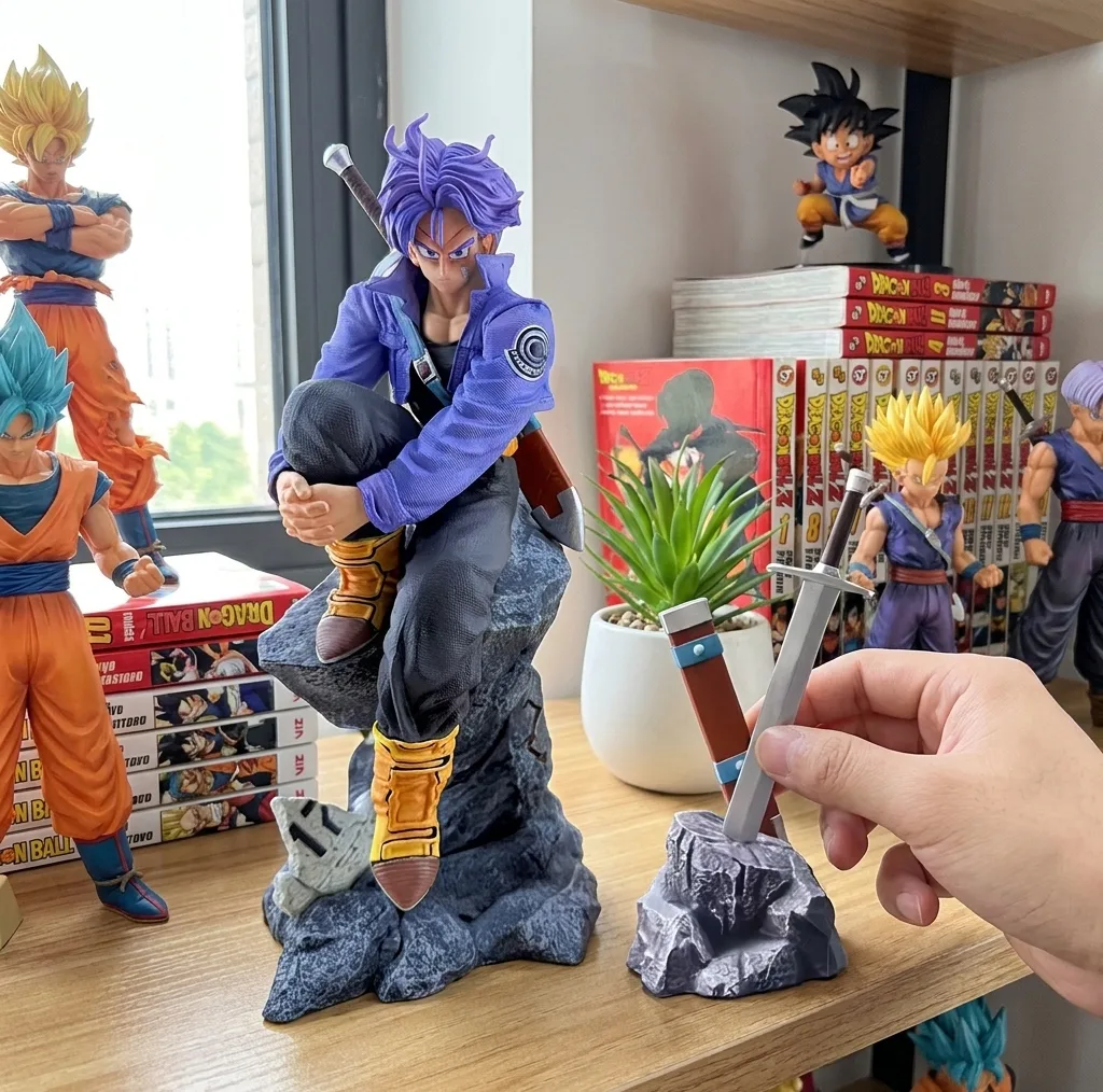 فیگور مدل Future Trunks، مناسب بزرگسالان، با ارتفاع 27 سانتیمتر، بدنه ABS و بدون ویژگیهای حرکتی
