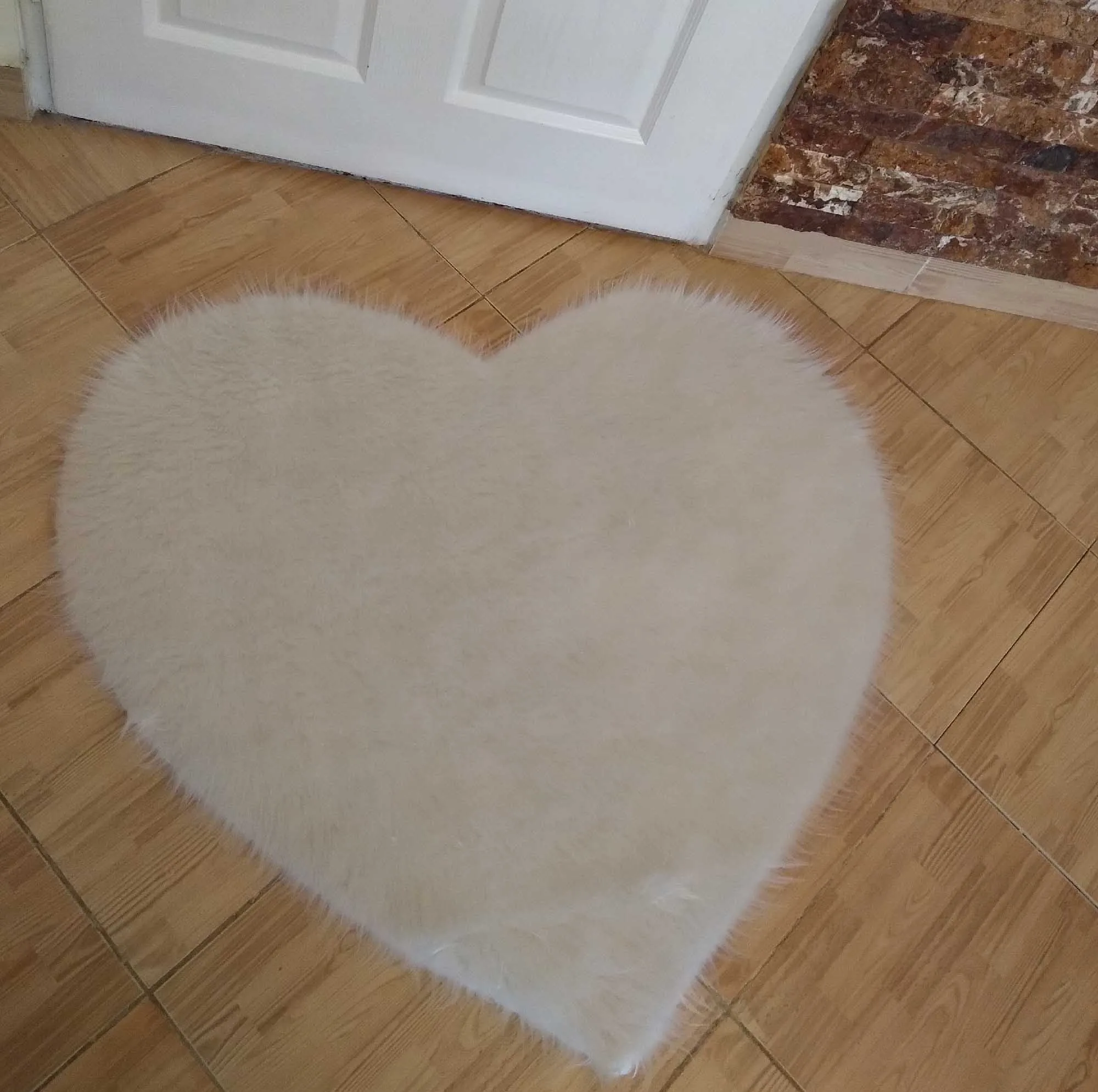 پادری کالامیر مدل خز طرح قلب پشت چرم سایز 70x70 سانتیمتر
