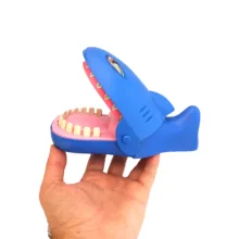 ابزار شوخی مدل کوسه شکارچی کد 2207