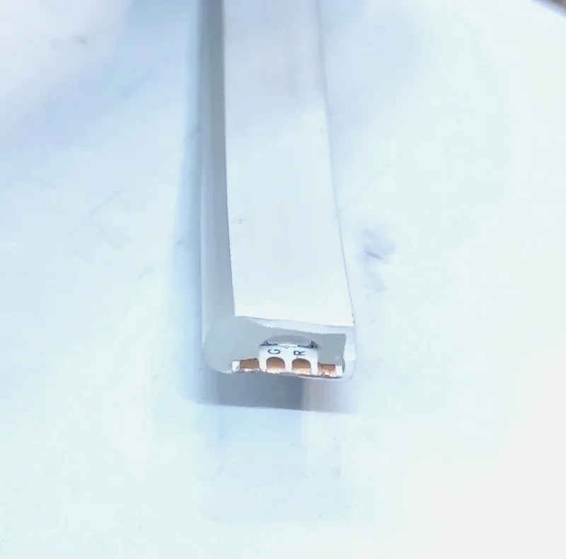 ریسه نئون فلکسی مدل RGB کد 12v طول 2 متر
