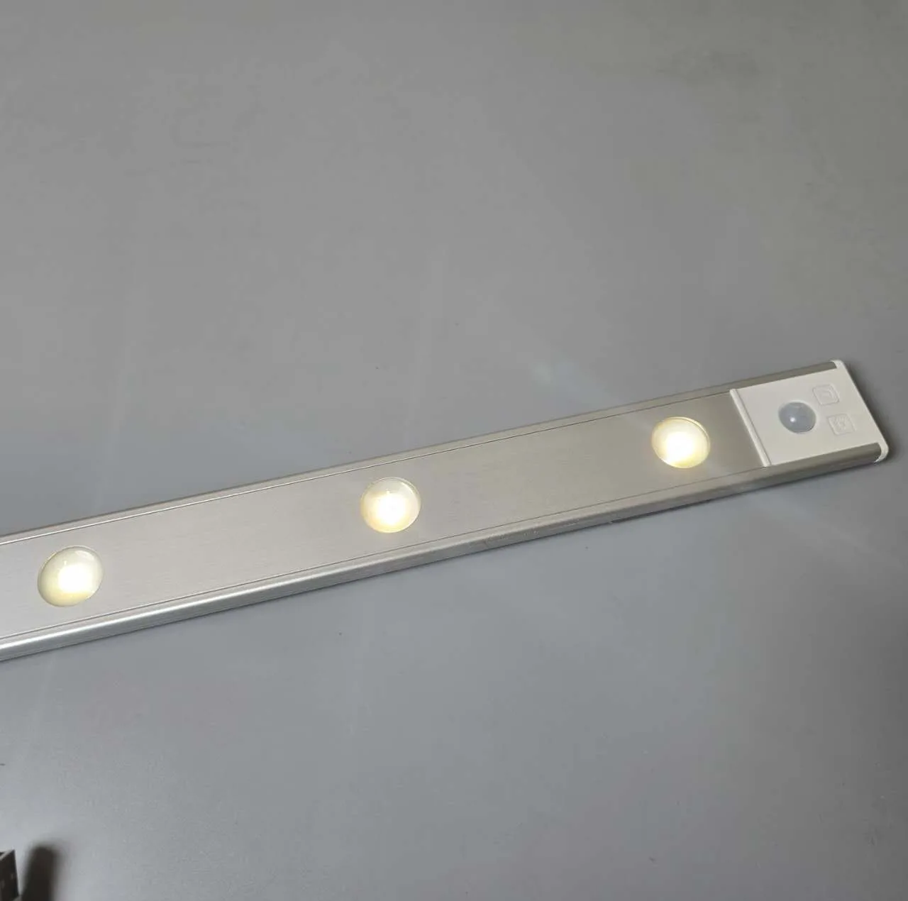 چراغ ال ای دی مدل زیر کابینتی کد LED8-80CM