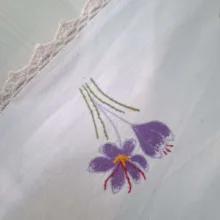 رومیزی سوزن دوزی مدل متقال گلدوزی شده