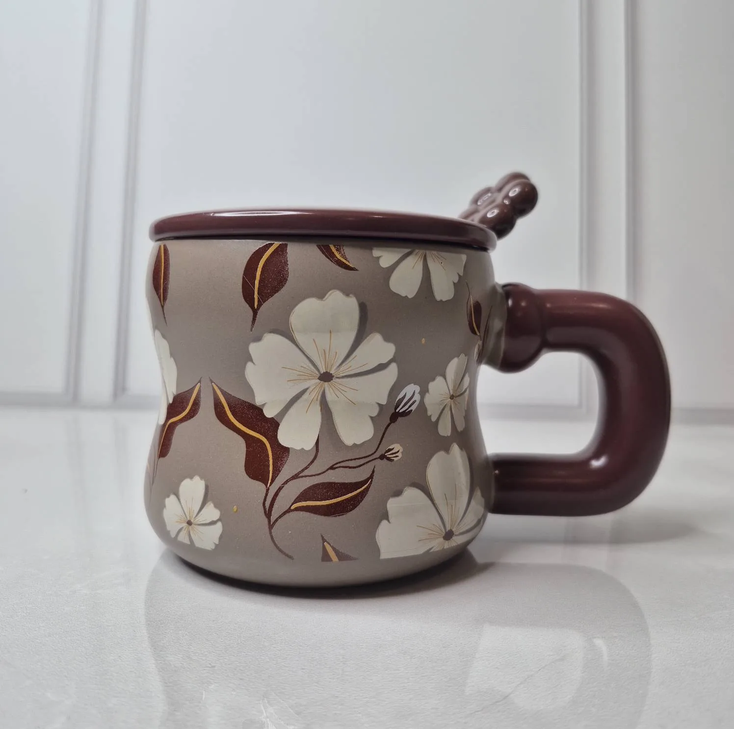 ماگ طرح گل مدل درب دار