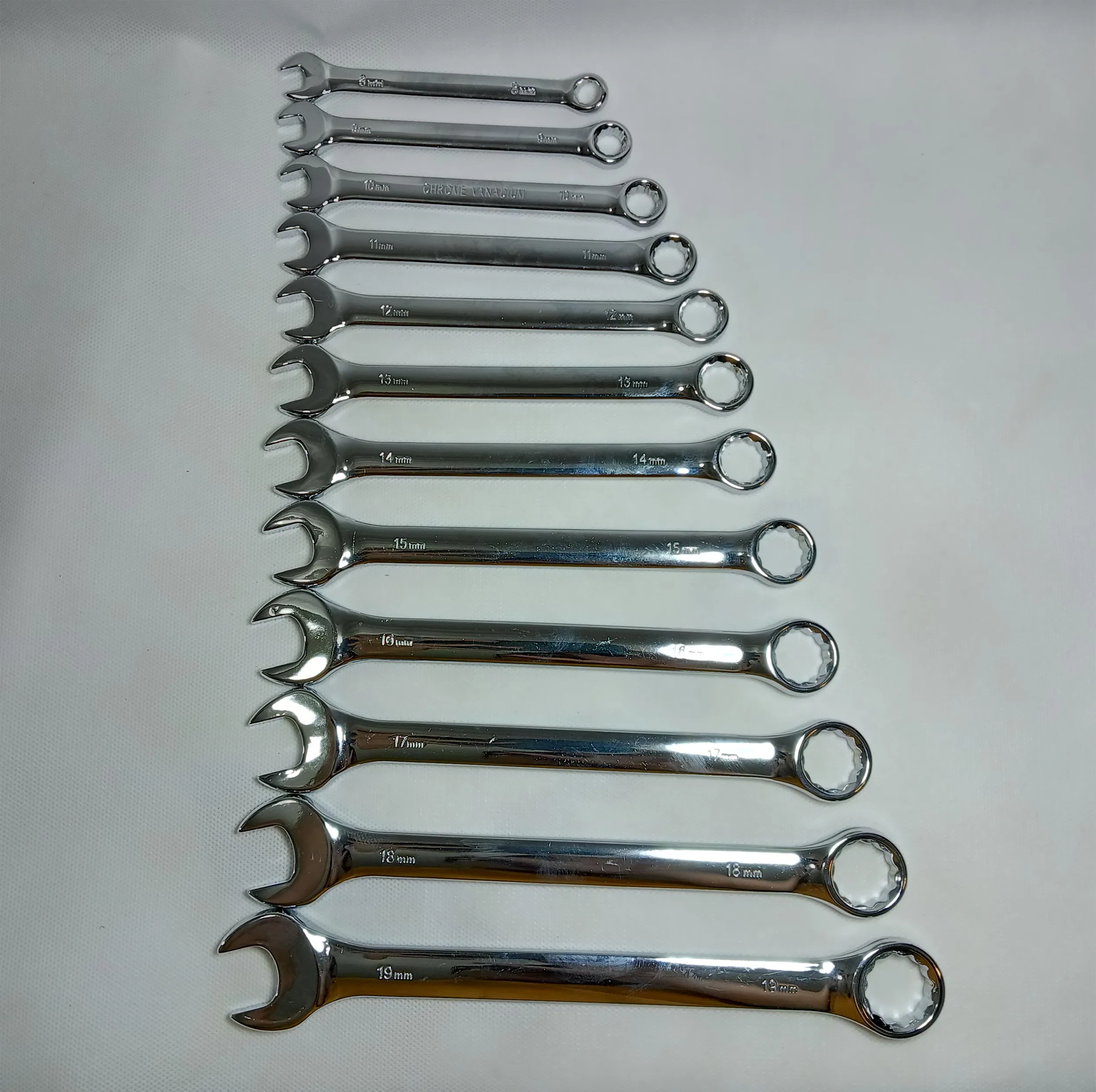 آچار بکس باس مدل BS-218-peaces مجموعه 218 عددی