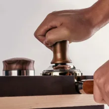تمپر قهوه مدل 58mm wood handle شیار دار