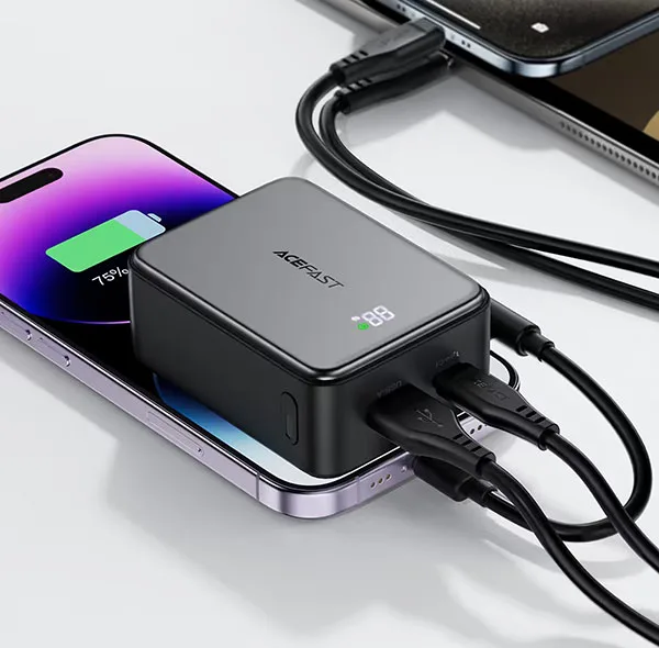 پاوربانک 22.5 وات ایس فست مدل M28 ظرفیت 10000 میلیآمپرساعت به همراه کابل USB-C