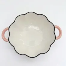 کاسه طرح خال دار