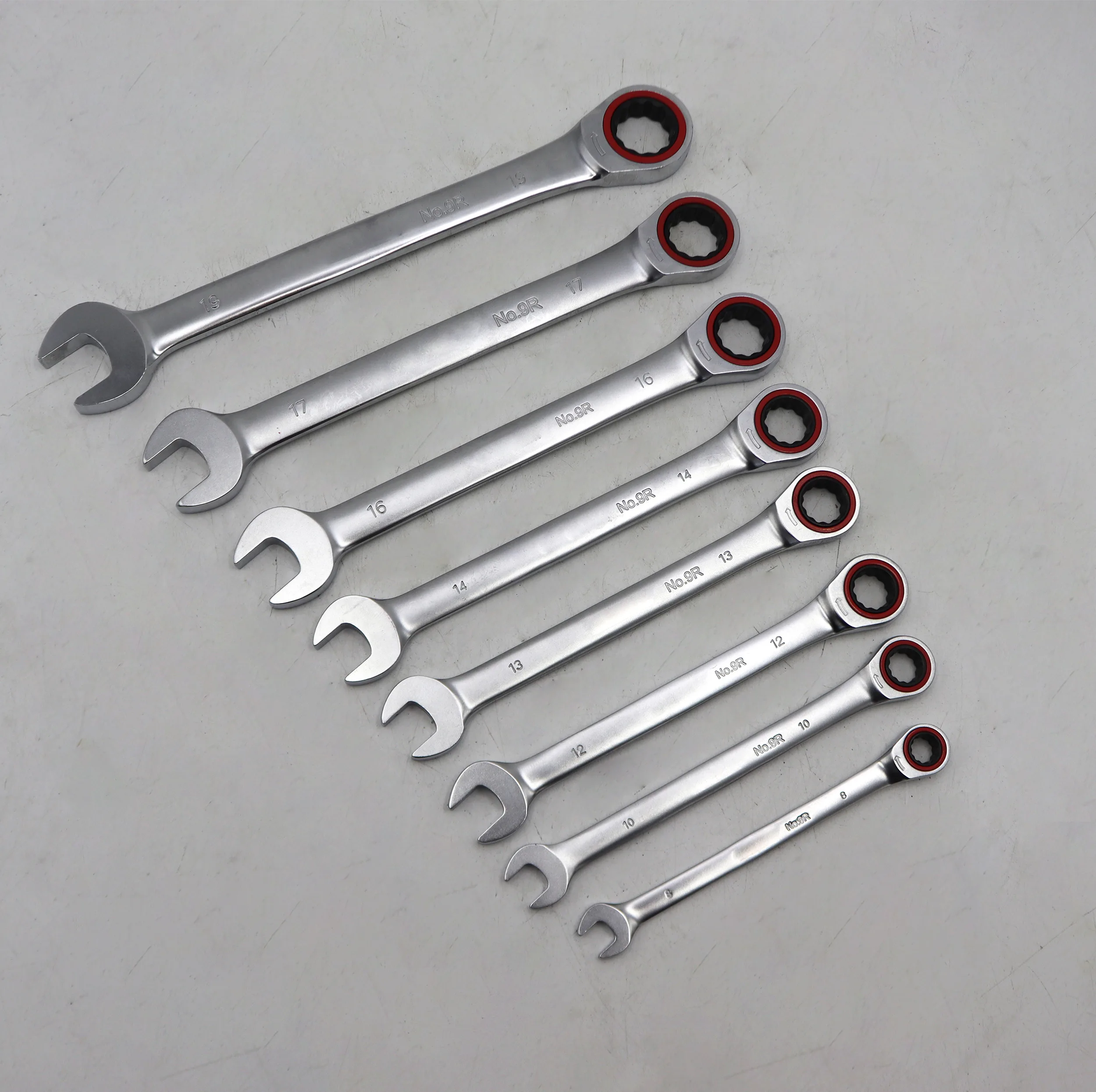 آچار یکسر تخت و یکسر رینگی جغجغه ای سامکو مدل YP-AT-8-19MM مجموعه 8 عددی