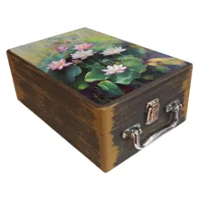 جعبه هدیه چوبی مدل چمدان طرح بهاری کد WS797