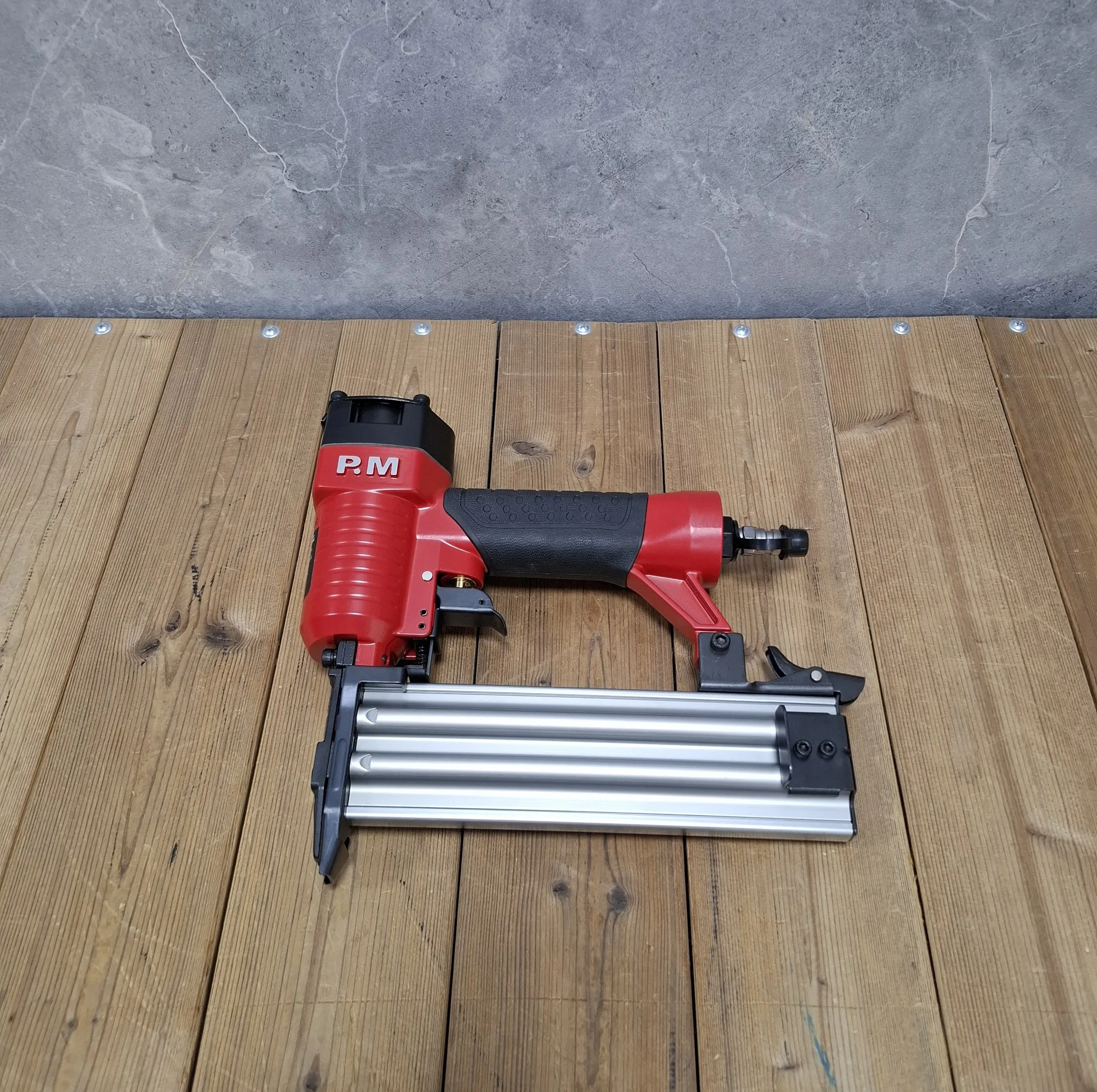 میخ کوب بادی صنعتی پی ام مدل 50MM سایز 50 میلی متری