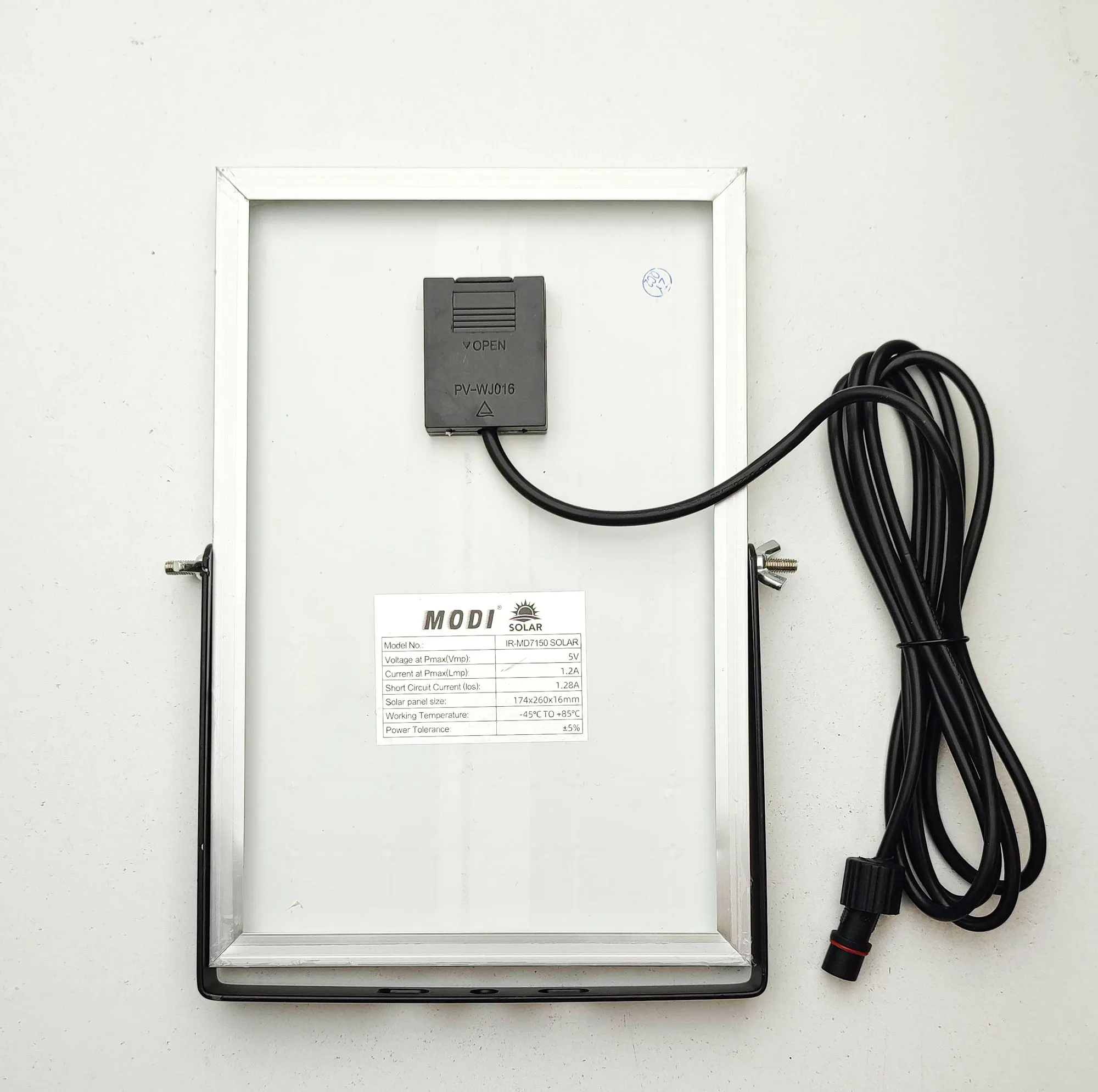 پروژکتور خورشیدی 50 وات مودی مدل IR-MD7250 طرح IP66