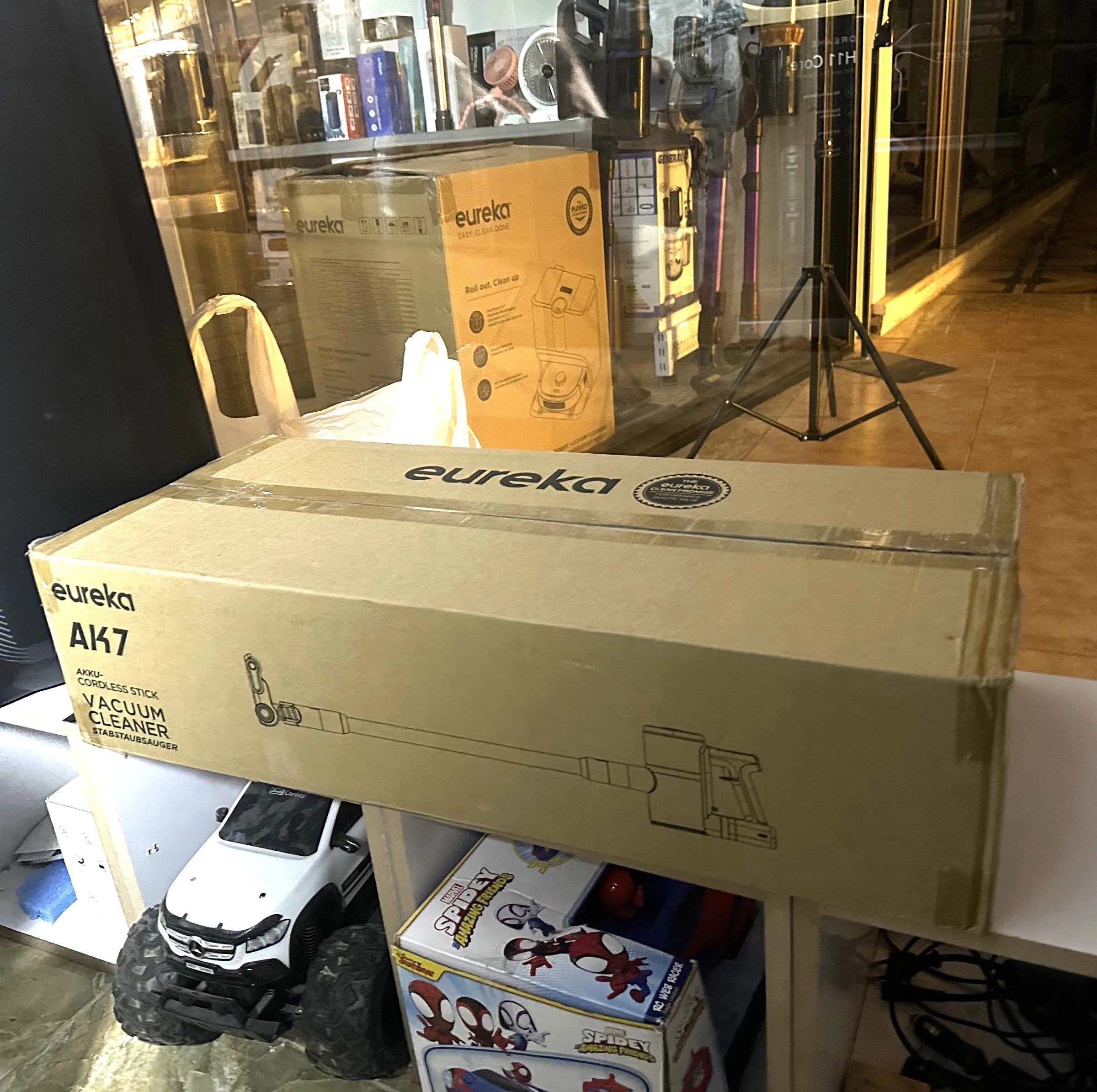 جارو شارژی یورکا مدل AK10 Pro