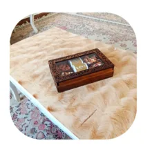 جعبه پذیرایی شکلات‌خوری مستطیل مدل نگاران کد 02 با جنس MDF و پلاستیک و درب شفاف، ابعاد 24.5x15.5x6 سانتی‌متر، غیرقابل شست‌وشو